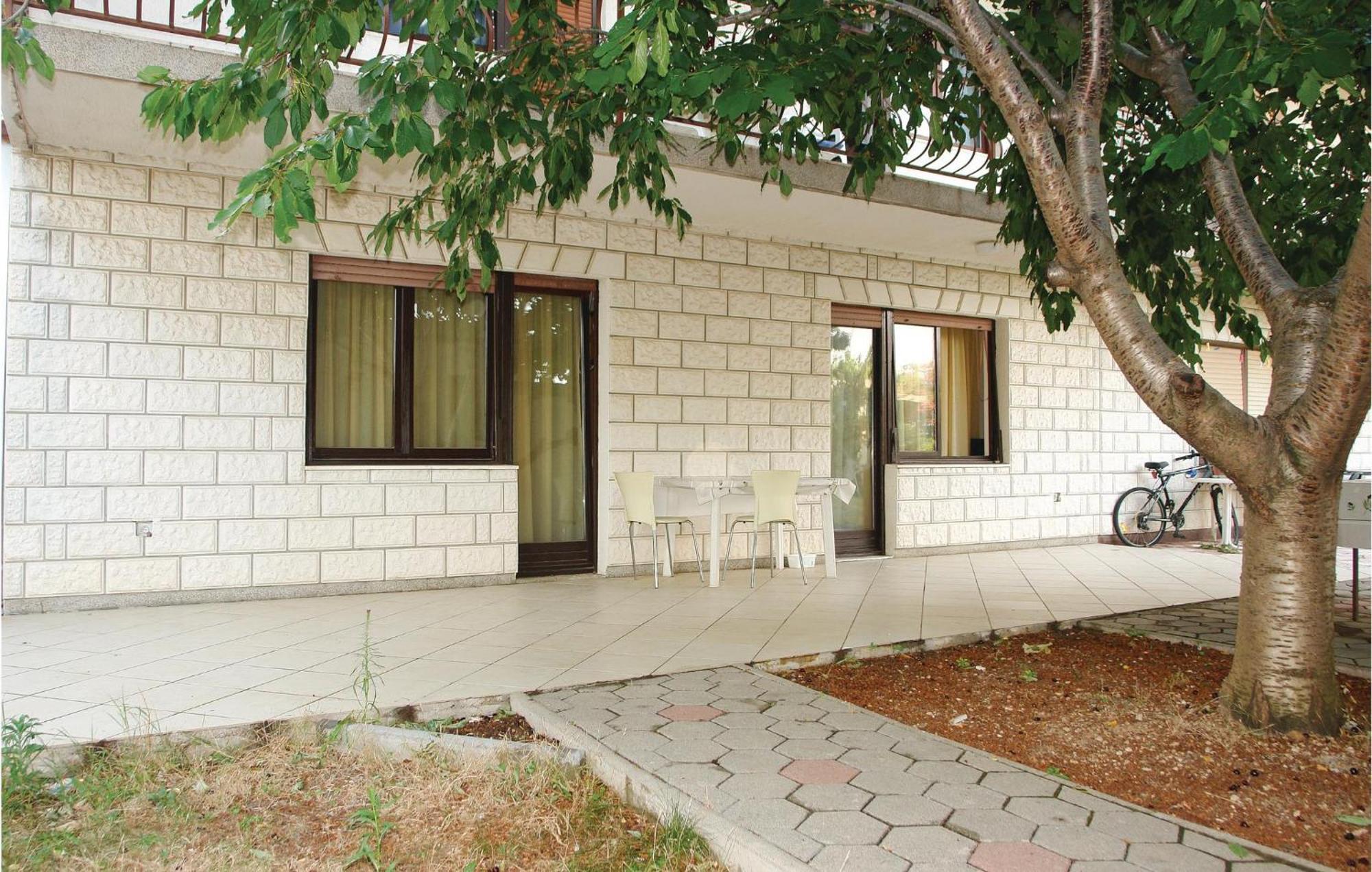 3 Bedroom Gorgeous Apartment In Trogir Exterior photo