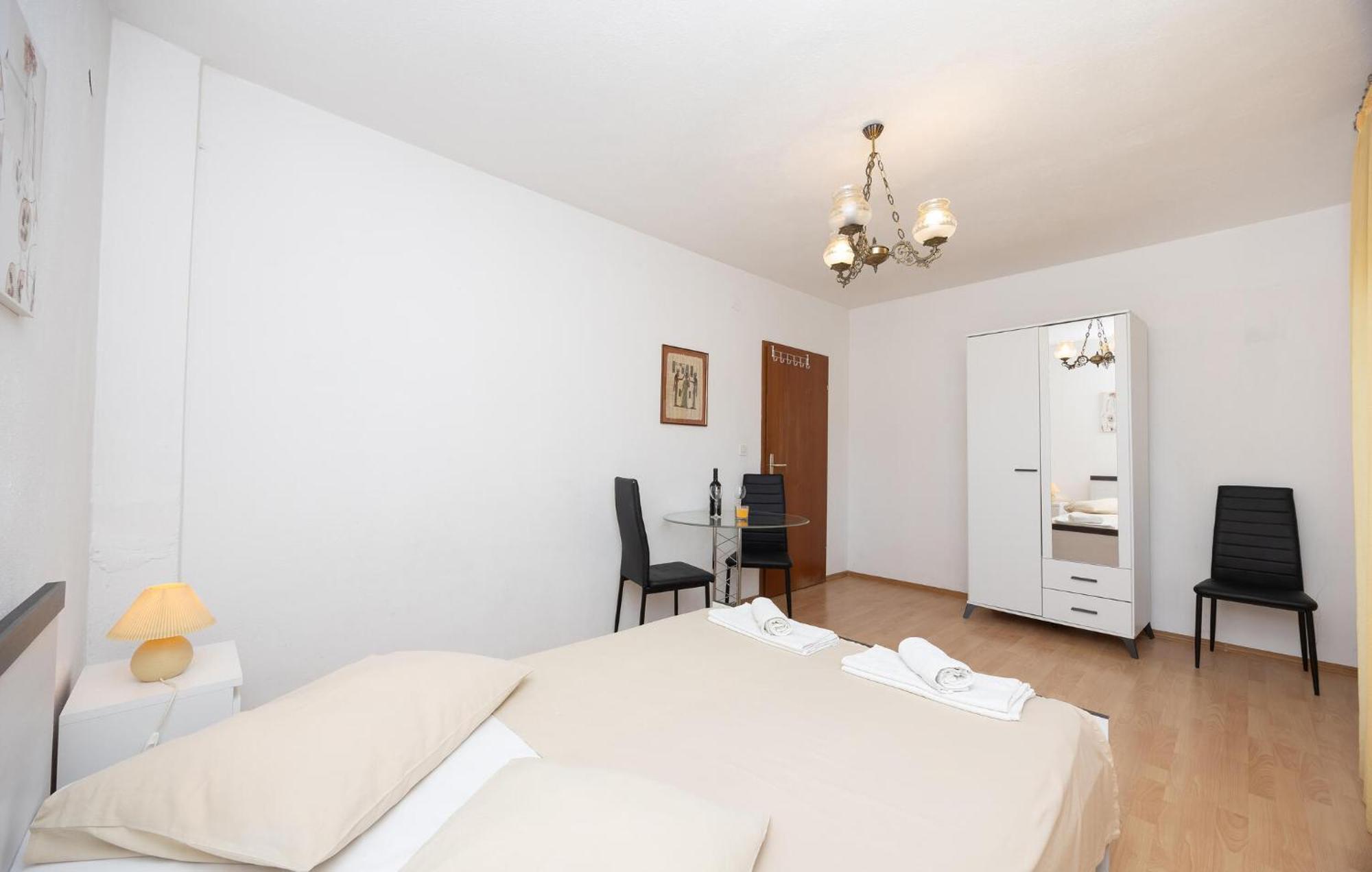 3 Bedroom Gorgeous Apartment In Trogir Exterior photo