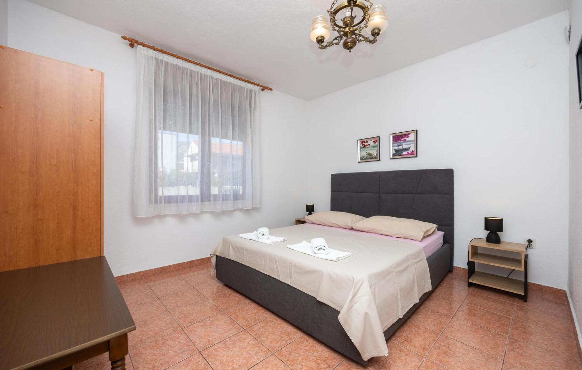 3 Bedroom Gorgeous Apartment In Trogir Exterior photo